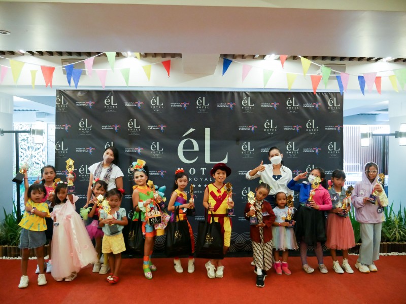 Parade Fashion Show Gemparkan Kolam Renang Di eL Hotel Royale Yogyakarta Malioboro