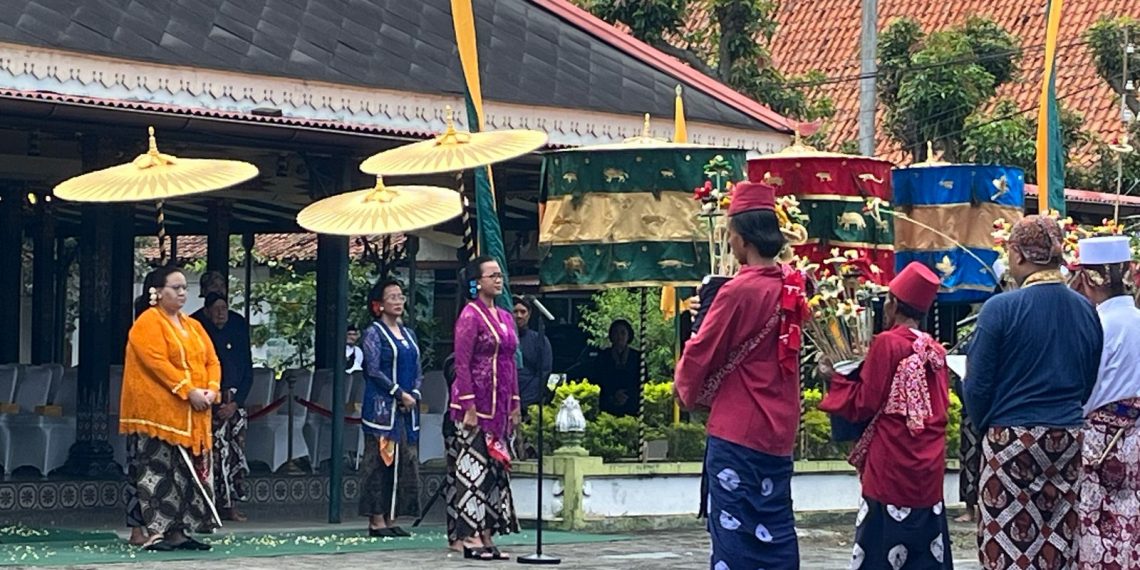 Grebeg Syawal: Tradisi Gunungan dari Kraton Yogyakarta ke Masjid Kauman hingga Dalem Mangkubumen
