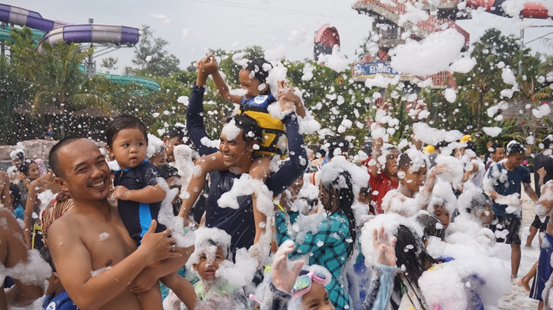 Libur Lebaran Di Jogja Bay Bertabur Hiburan, Salju, Dan Parade Bajak Laut