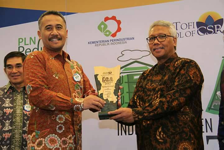 PLN Raih Penghargaan Indonesia Green Awards 2017 La Tofi School of CSR