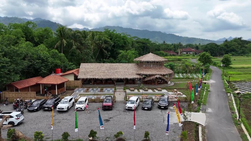 Caping Resto Borobudur Gelar Grand Opening, Warnai Kuliner Nusantara Dan Keindahan Borobudur