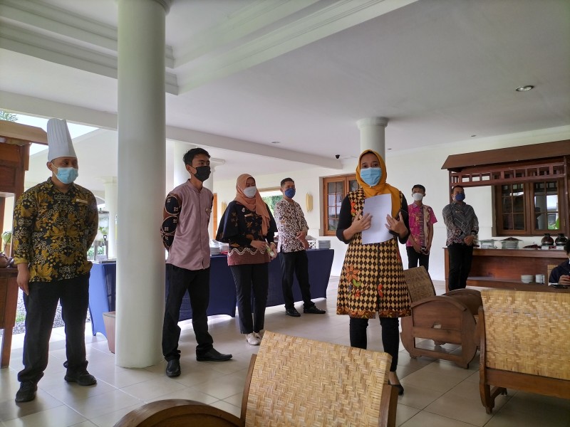 Angkringan Plus Plus “PakDhe Supri” Program Ramadhan Sare Hotel Yogyakarta