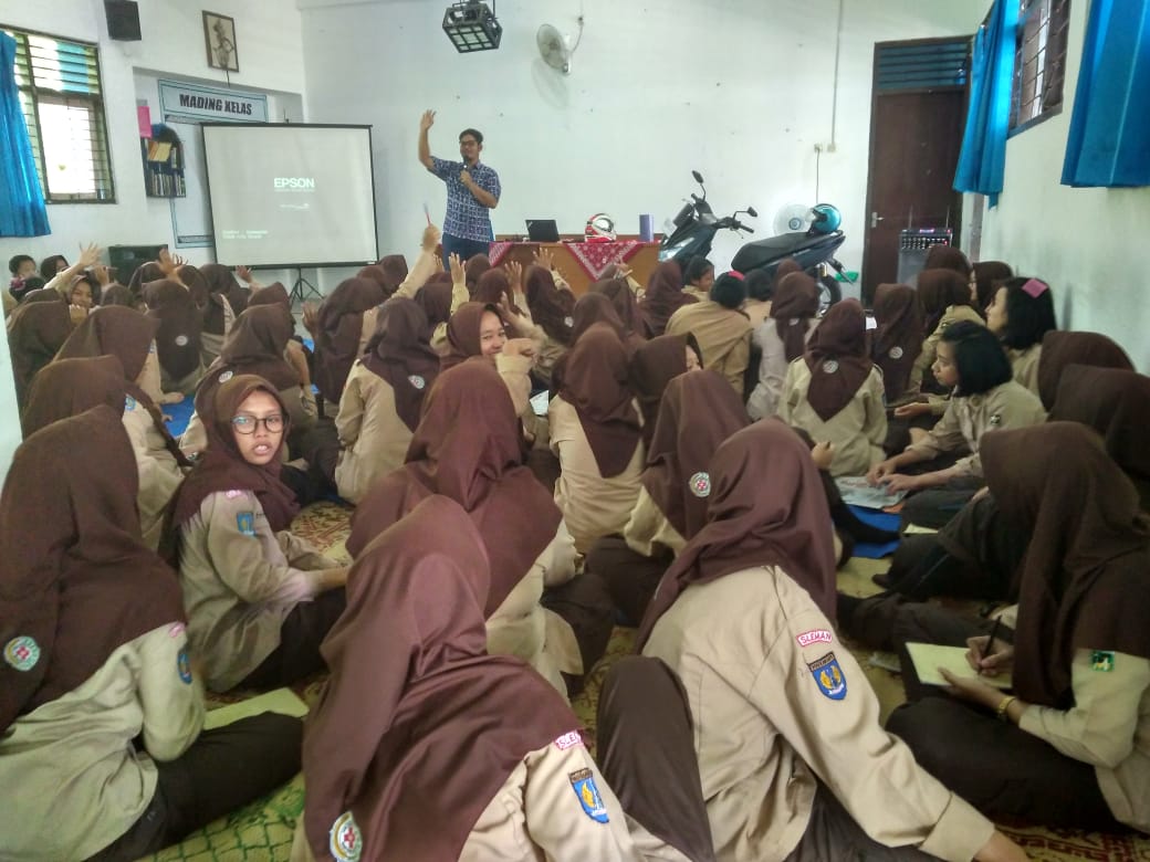 Pelatihan Jurnalistik Harian Jogja dan Safe Riding by Yamaha