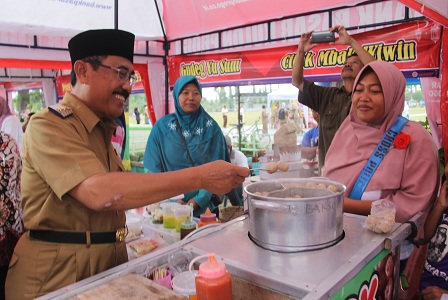 Pasar Takjil Ramadhan Dukung Program Bela Beli Kulon Progo