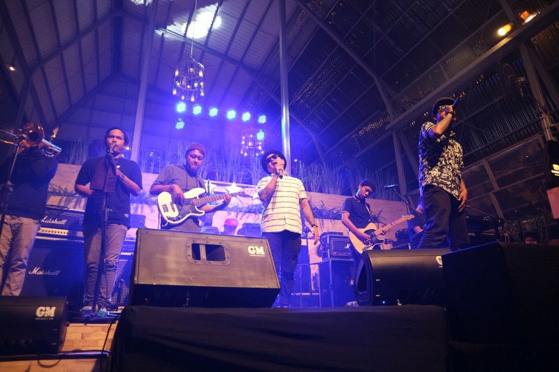 Mezzanine Eatery & Coffee Ajak Anak Muda Jogja Bergoyang Bersama The Virgin & The Braves Boy
