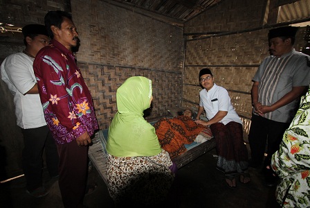 Bupati Kulon Progo Lakukan Safari Subuh Ke Lansia