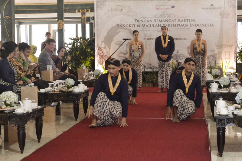 Royal Ambarrukmo Hotel Bersama PPBI Sekar Jagad Peringati Hari Kartini