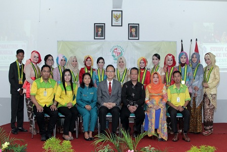 Siswi SMK Kesehatan Pelita Bangsa Hasilkan Prestasi Terbaik UN se DIY