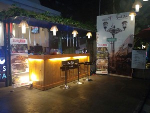 Zuri_Kitchen_bar.jpeg